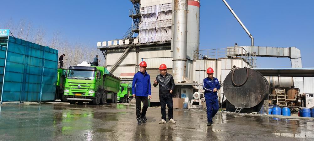 嚴把質(zhì)量關(guān) 筑牢企業(yè)發(fā)展根基——集團董事長孔德穩(wěn)一行前往各項目施工現(xiàn)場檢查指導(dǎo)工作